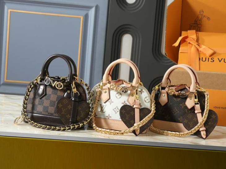 Picture of Louis Vuitton Handbags _SKUfw239241418fw